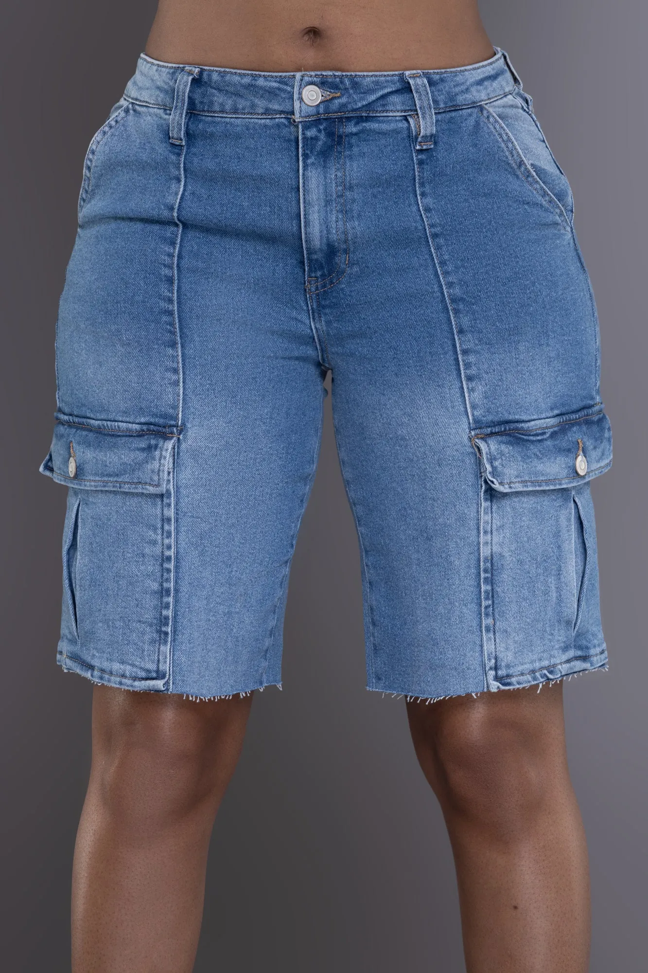 Center Of Attention Denim Cargo Shorts - Medium Wash