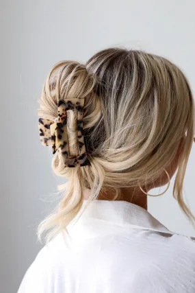 Exquisite Stance Tortoise Acrylic Claw Hair Clip